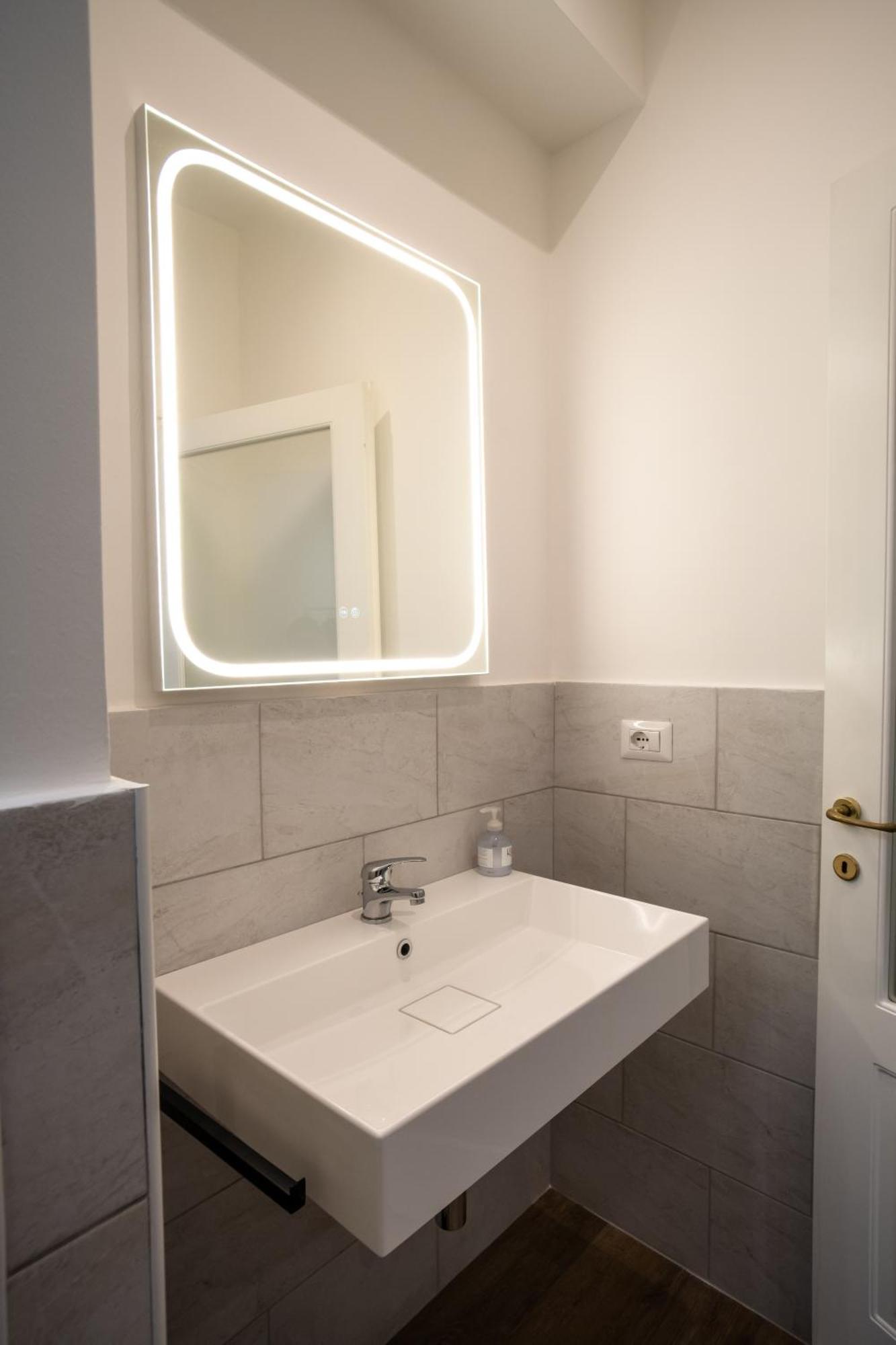 Appartement Vt Cola Di Rienzo Elegant *